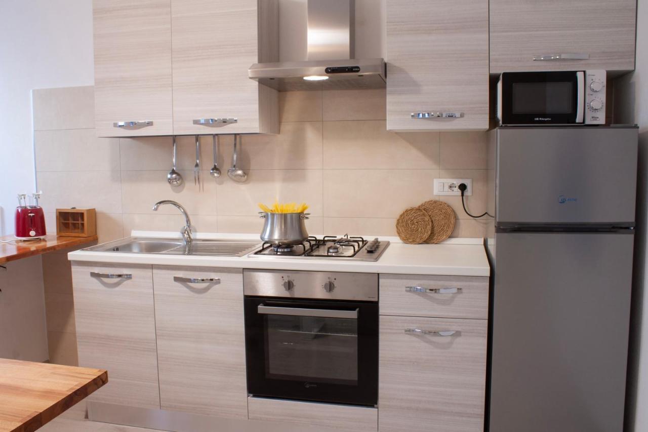 Blu Mare Apartment Альгеро Екстер'єр фото
