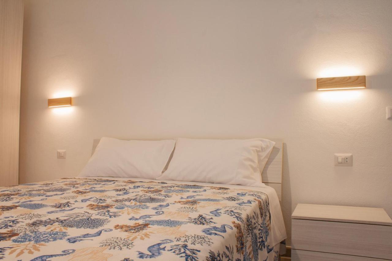 Blu Mare Apartment Альгеро Екстер'єр фото